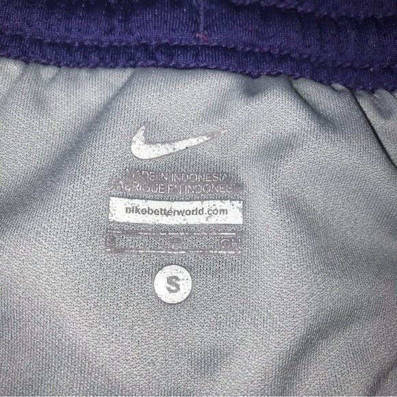 NIKE Women’s Lined Training & Running Shorts  //  Size- S - Picture 7 of 8